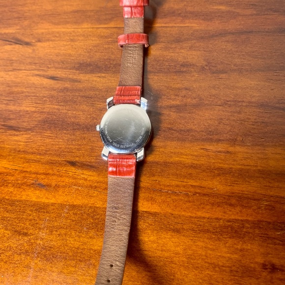 Bulova women’s watch with red leather band - Picture 5 of 7